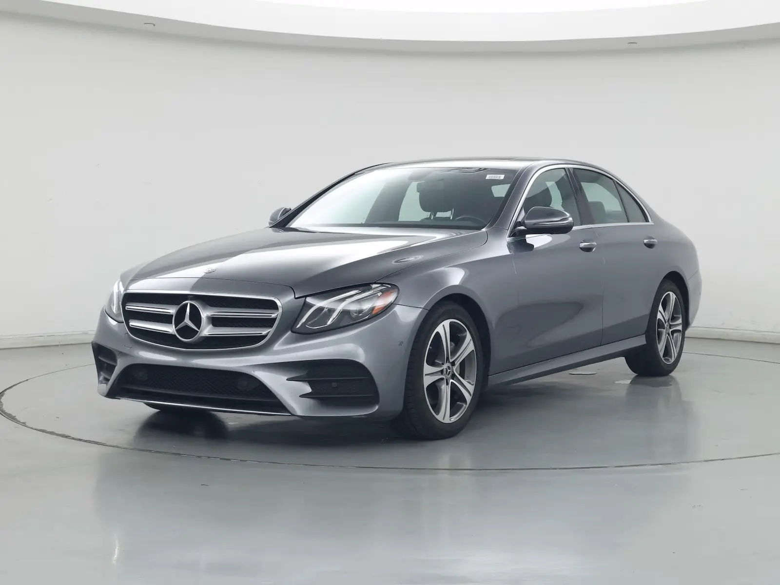 2019 Mercedes-Benz E-Class E300 4MATIC photo 5