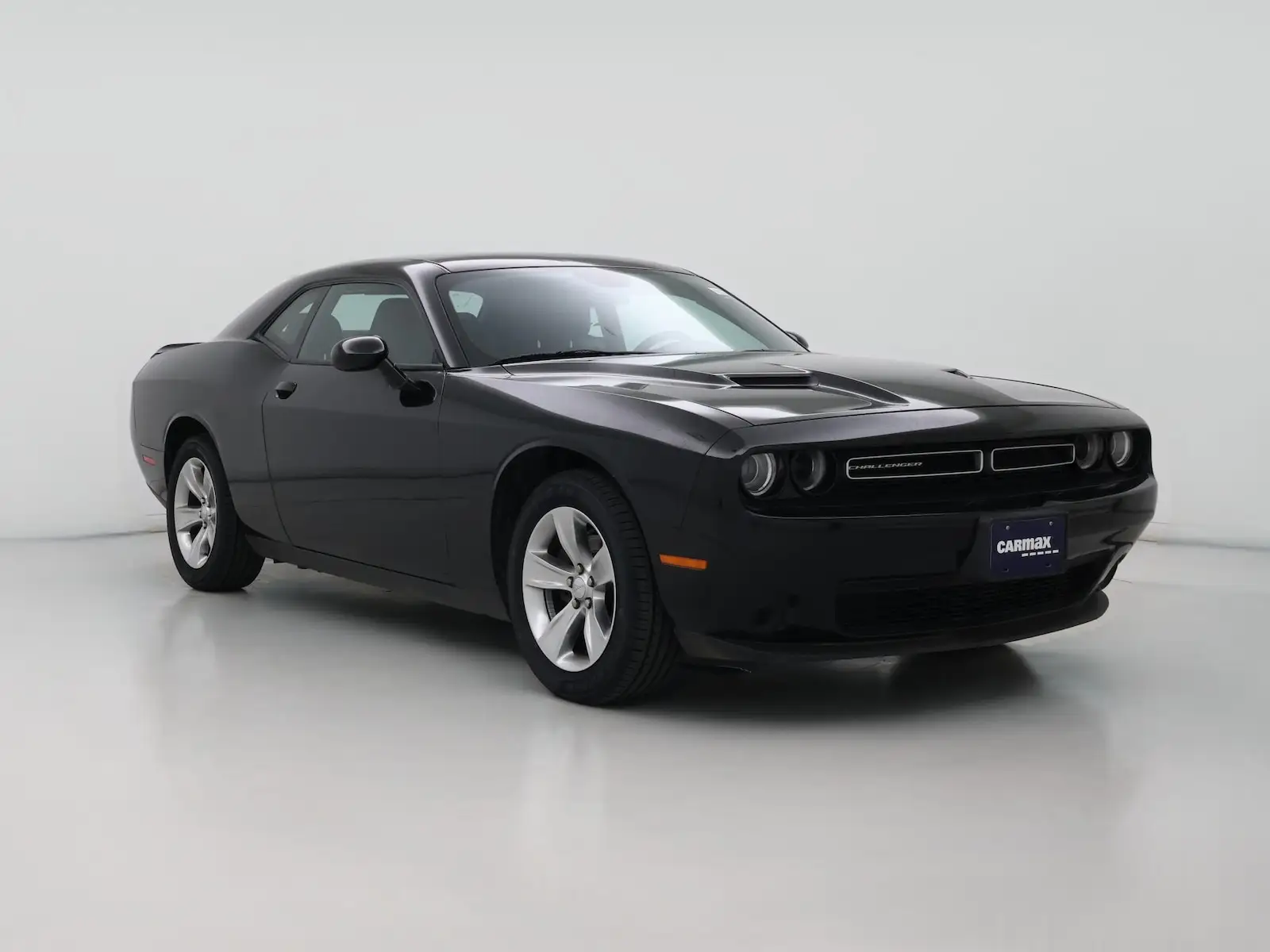 2021 Dodge Challenger SXT Auto photo 1