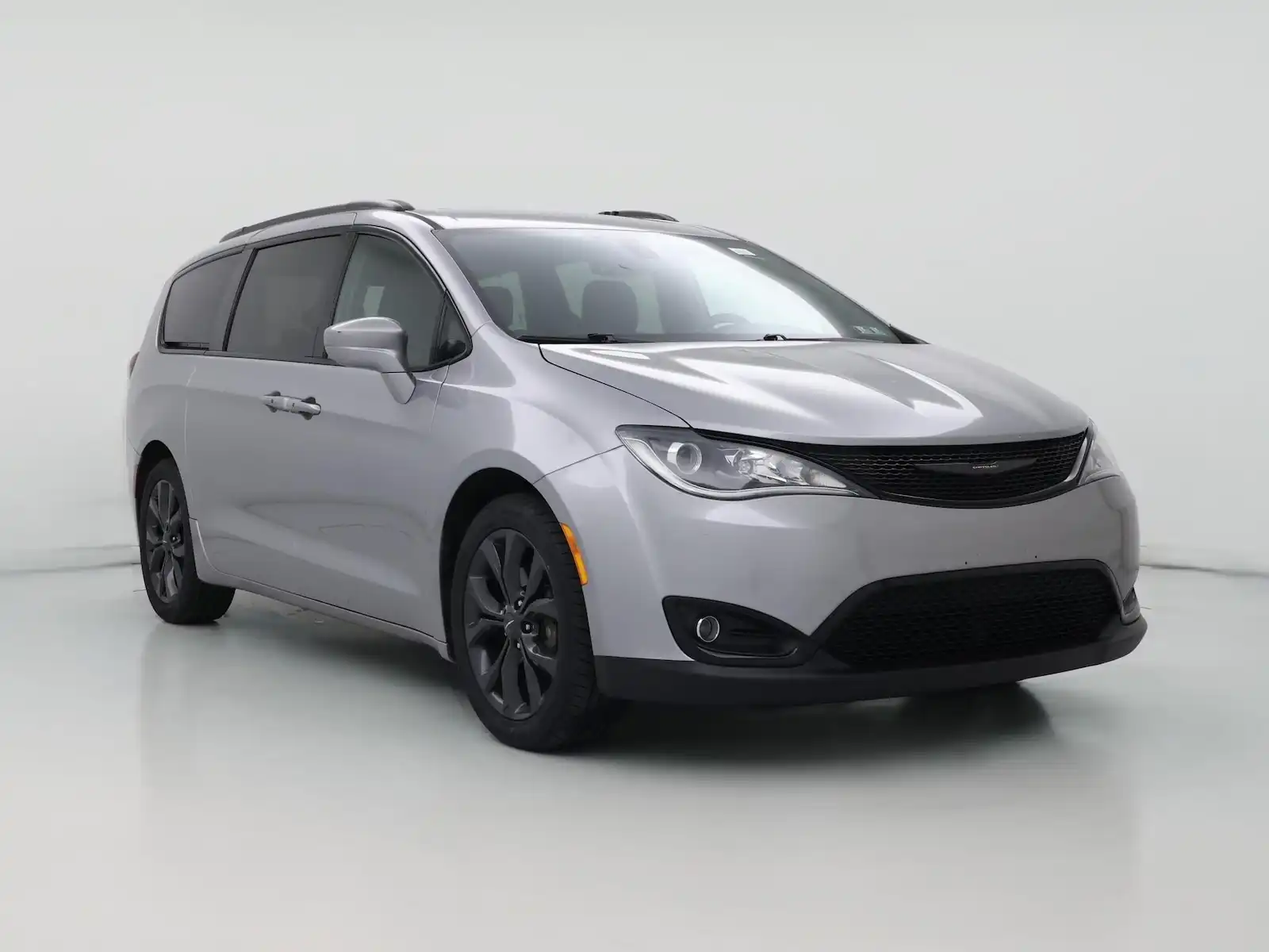 2019 Chrysler Pacifica Touring L's photo