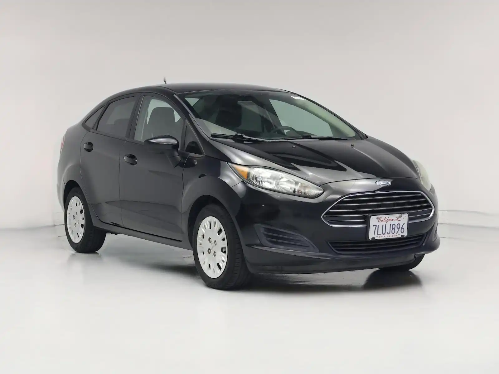 2015 Ford Fiesta S Sedan's photo