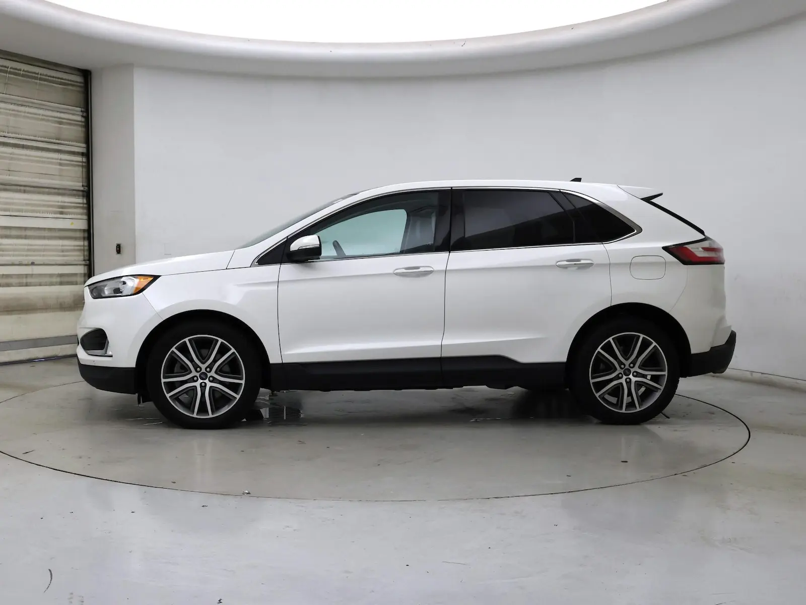 2021 Ford Edge Titanium AWD photo 4