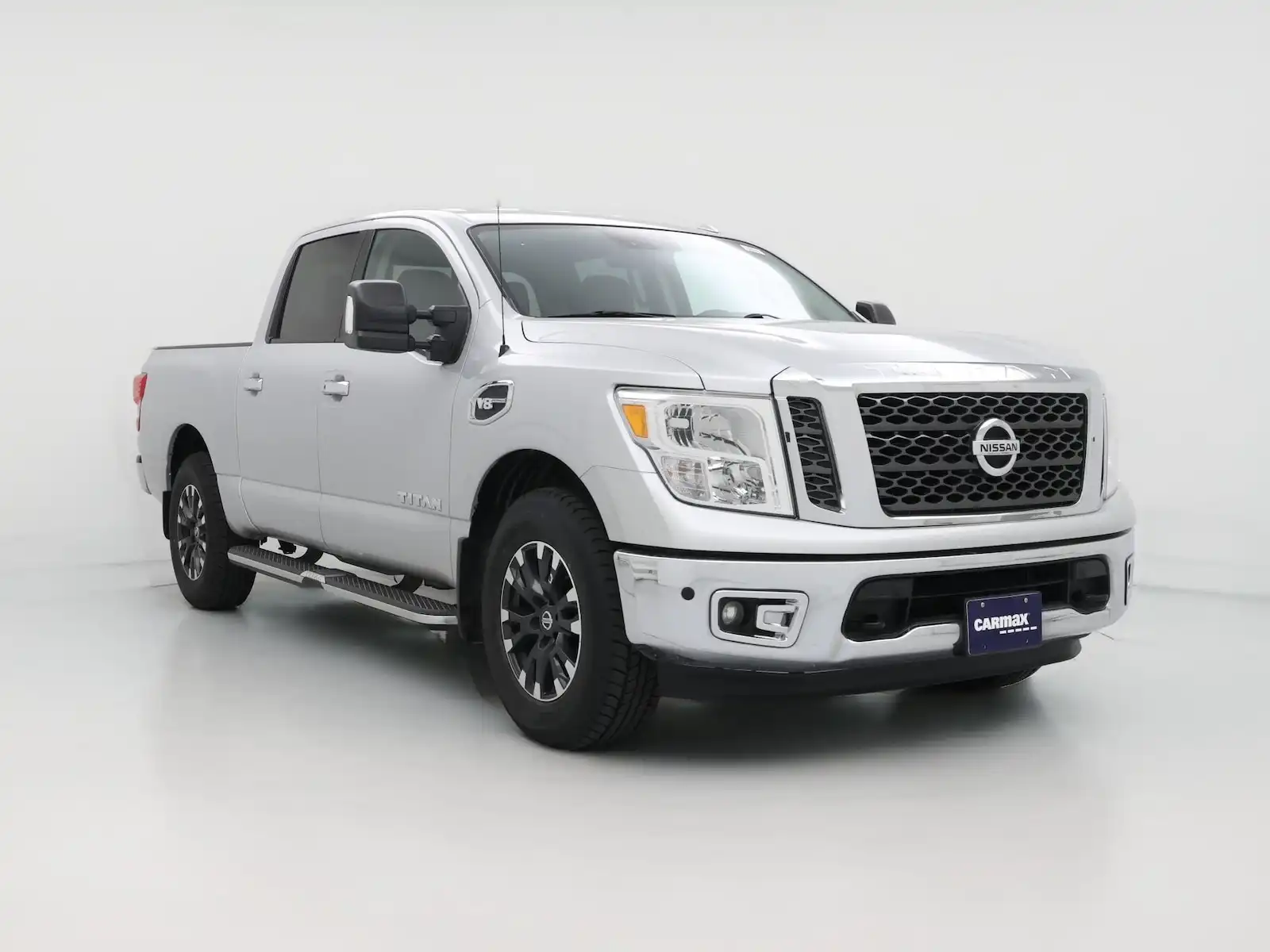 2017 Nissan Titan SV 4WD Crew Cab's photo