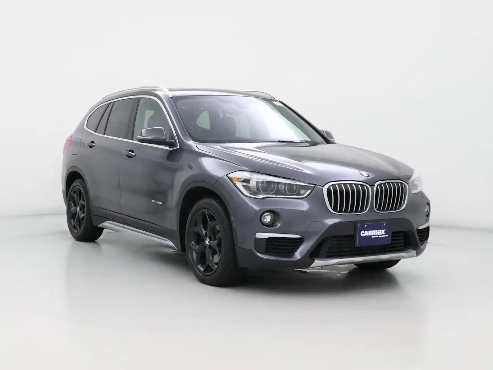 2017 BMW X1 xDrive28i's photo