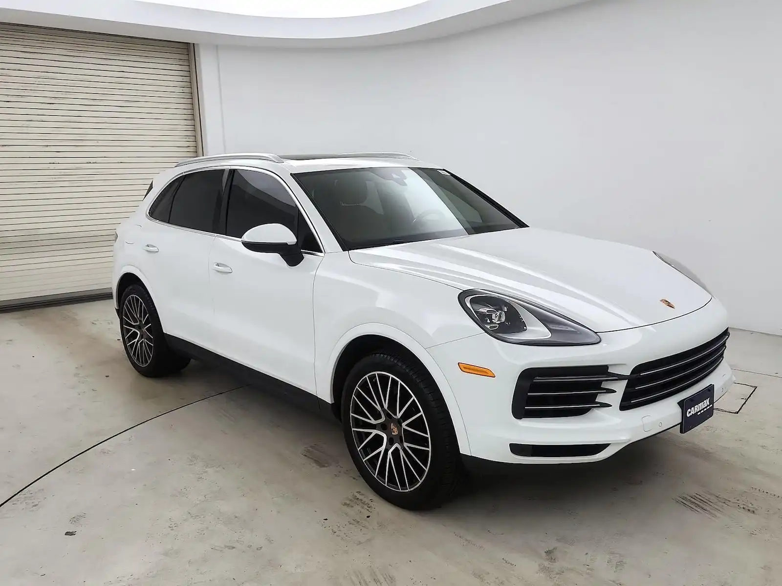 2019 Porsche Cayenne Base's photo