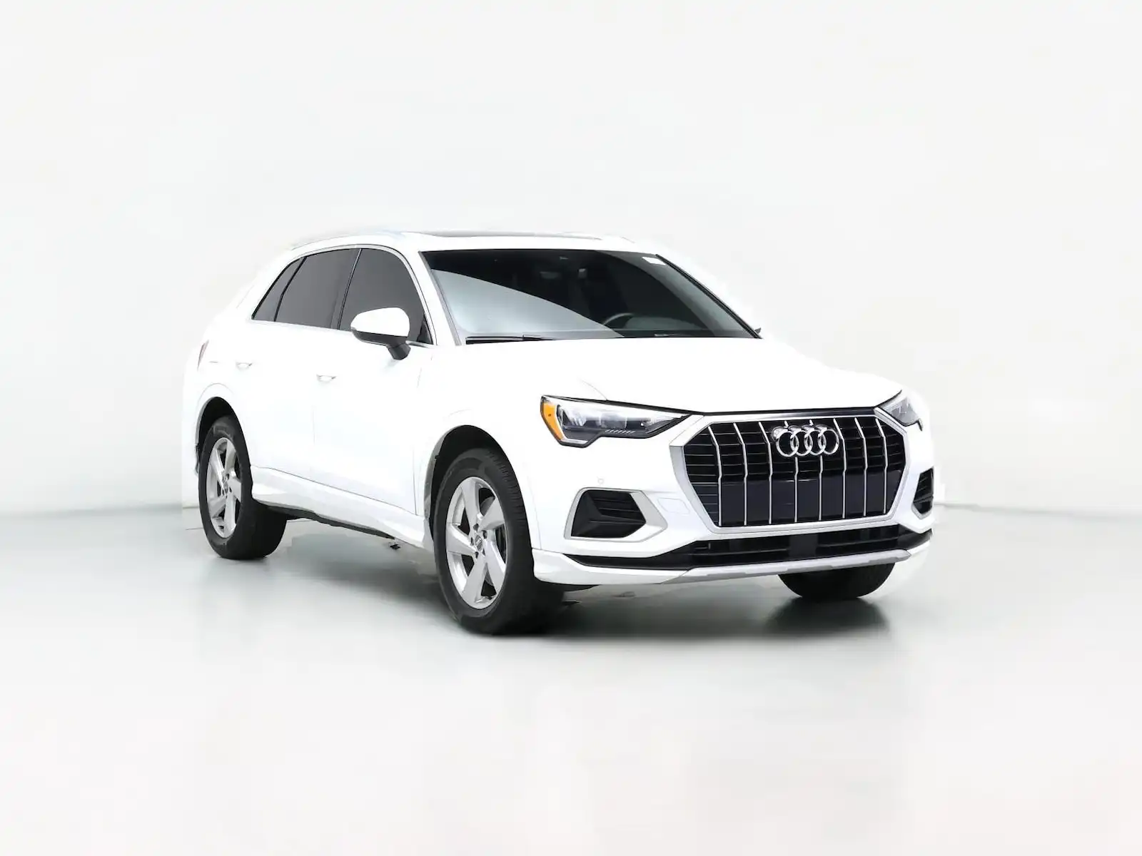 2020 Audi Q3 45 TFSI Premium quattro's photo