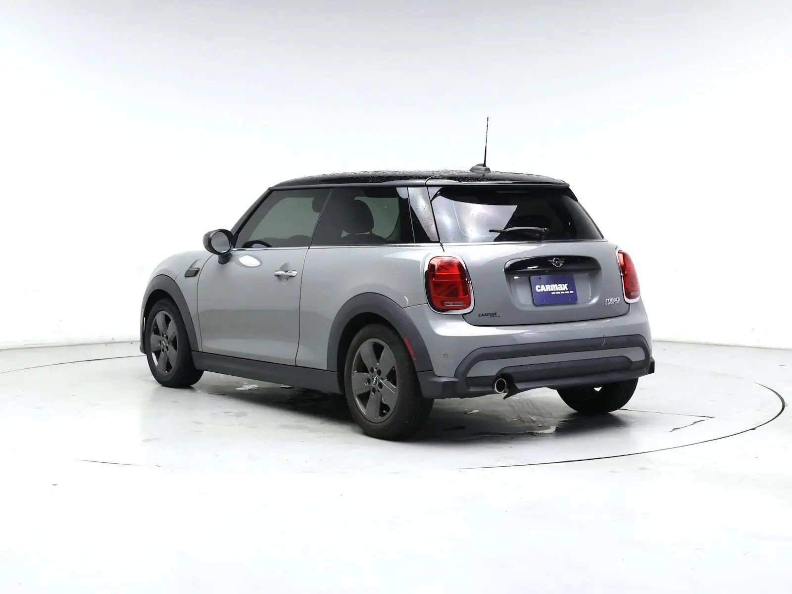 2023 MINI Hardtop Cooper Classic photo 3