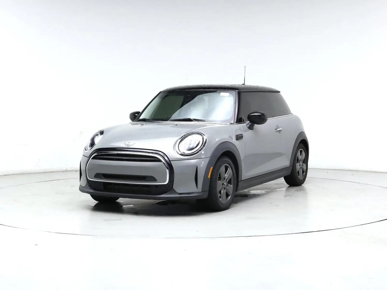 2023 MINI Hardtop Cooper Classic photo 5