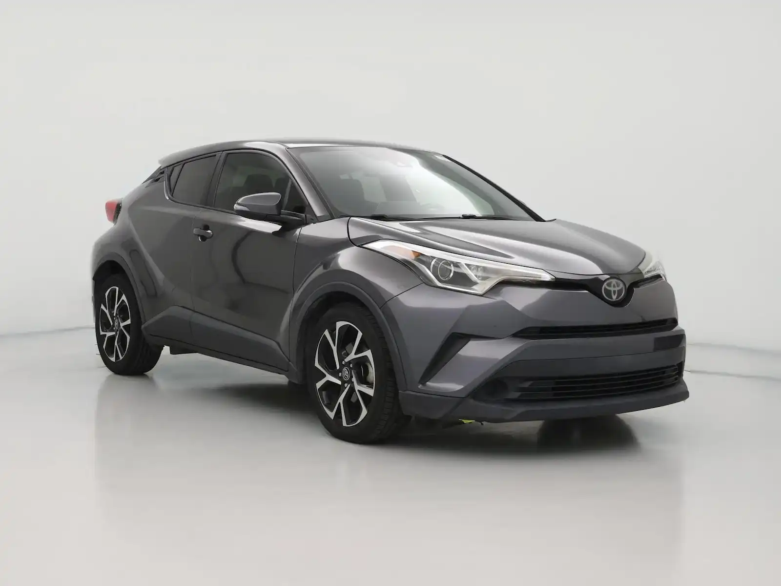 2019 Toyota C-HR XLE's photo