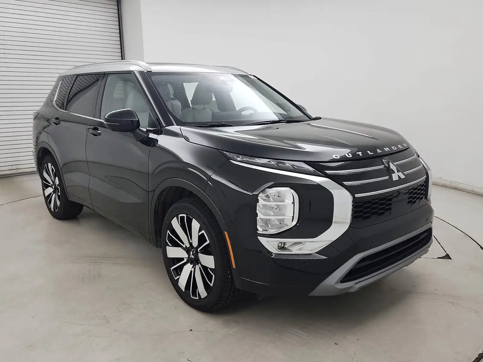 2025 Mitsubishi Outlander SEL Platinum Edition S-AWC's photo