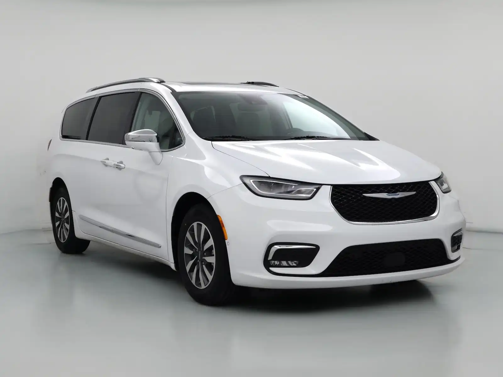 2021 Chrysler Pacifica Hybrid Limited's photo