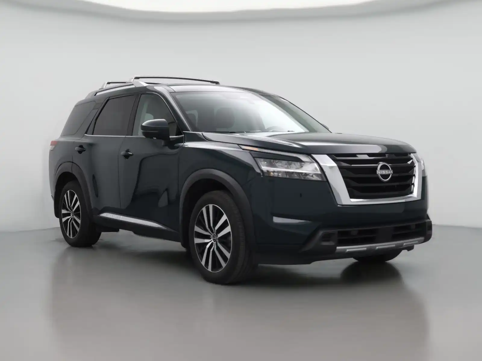2024 Nissan Pathfinder Platinum FWD's photo