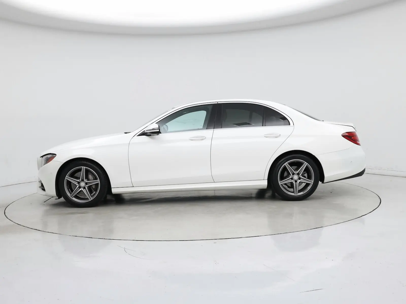 2017 Mercedes-Benz E-Class E300 photo 4
