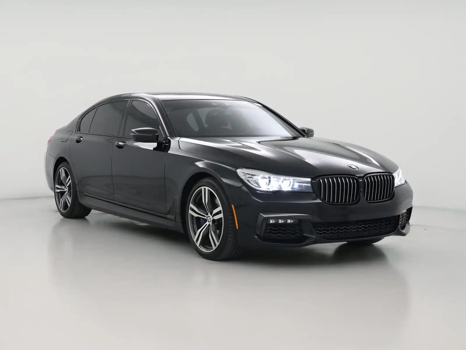 2017 BMW 7 Series 740i Sedan's photo