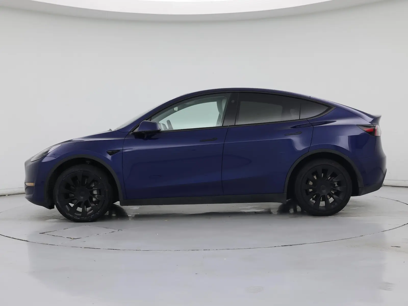 2024 Tesla Model Y Long Range RWD photo 4