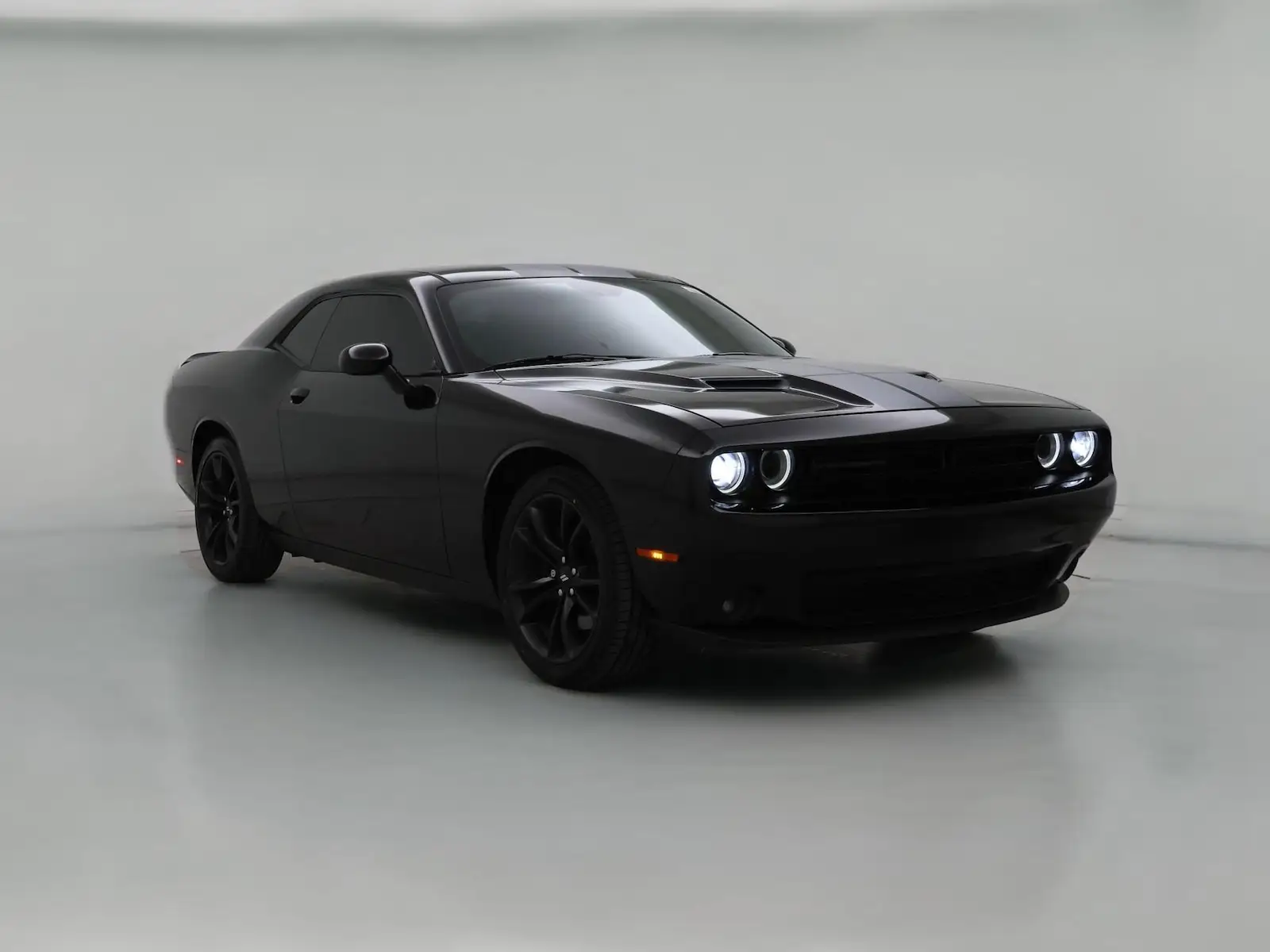 2018 Dodge Challenger SXT Plus photo 1