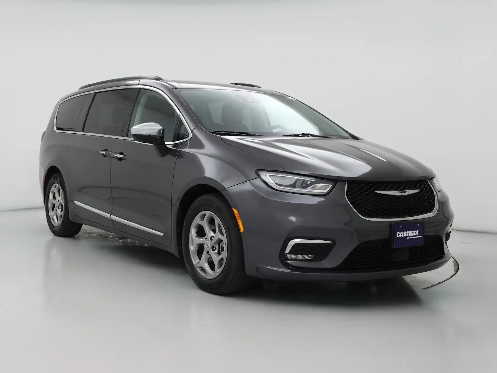 2023 Chrysler Pacifica Limited's photo