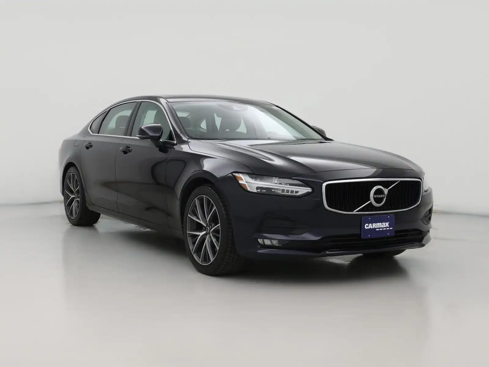 2019 Volvo S90 T5 Momentum AWD's photo