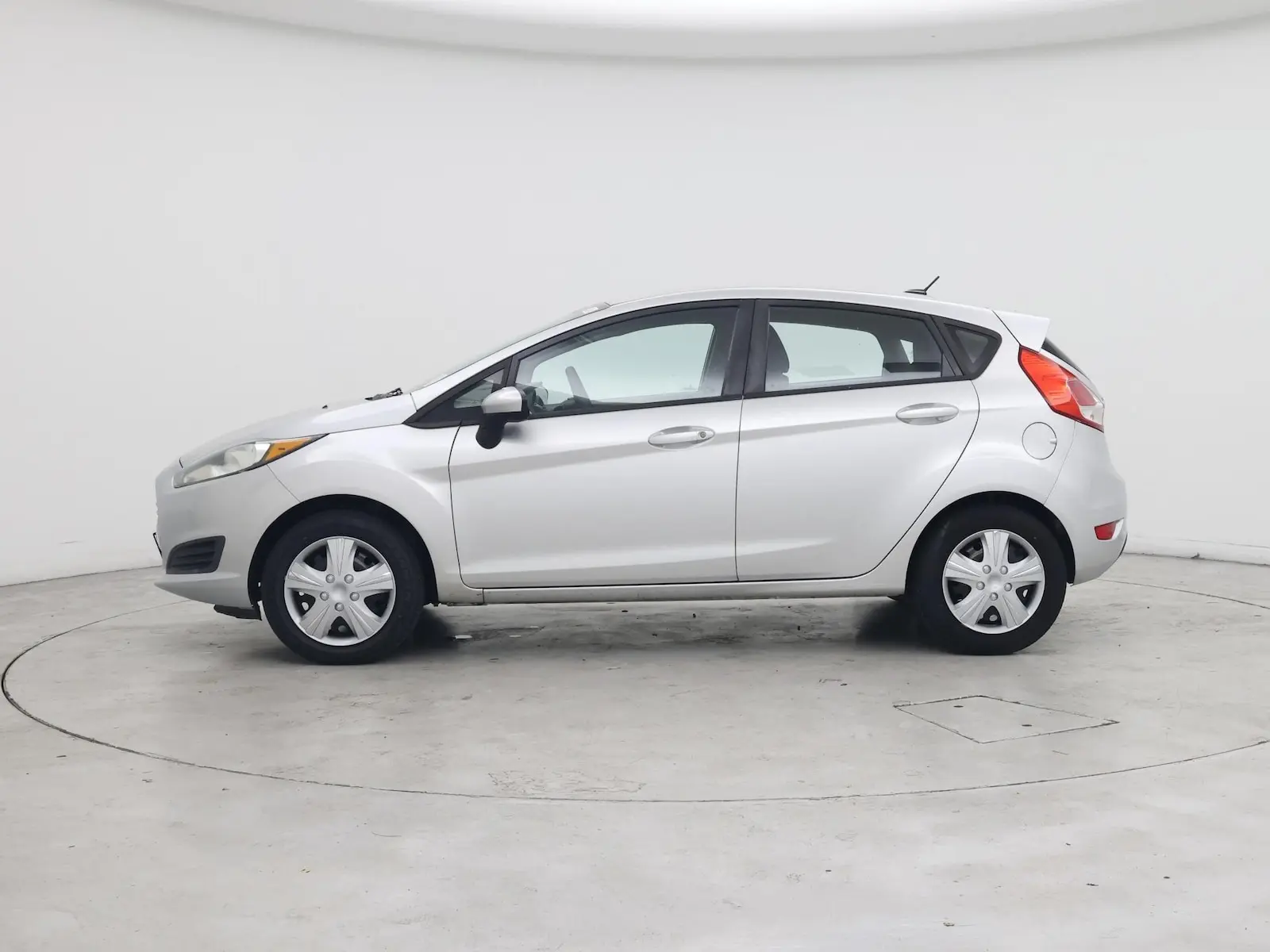 2014 Ford Fiesta S Hatchback photo 4