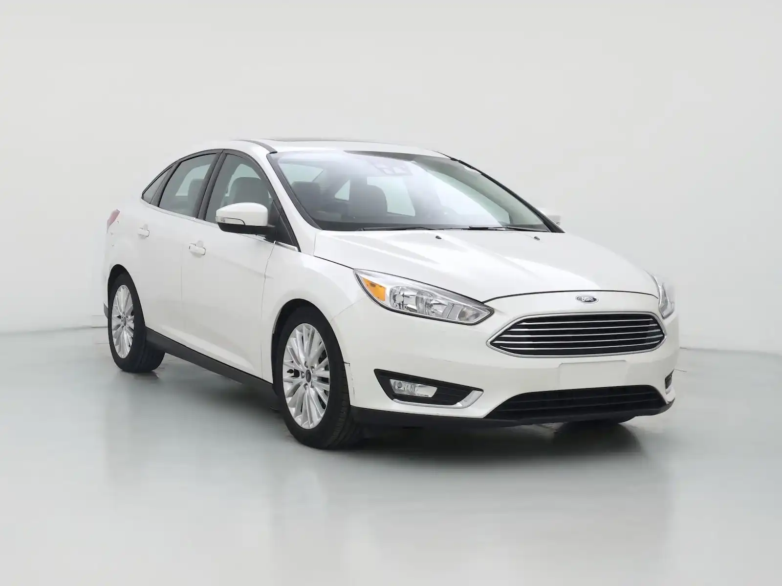 2017 Ford Focus Titanium Sedan's photo