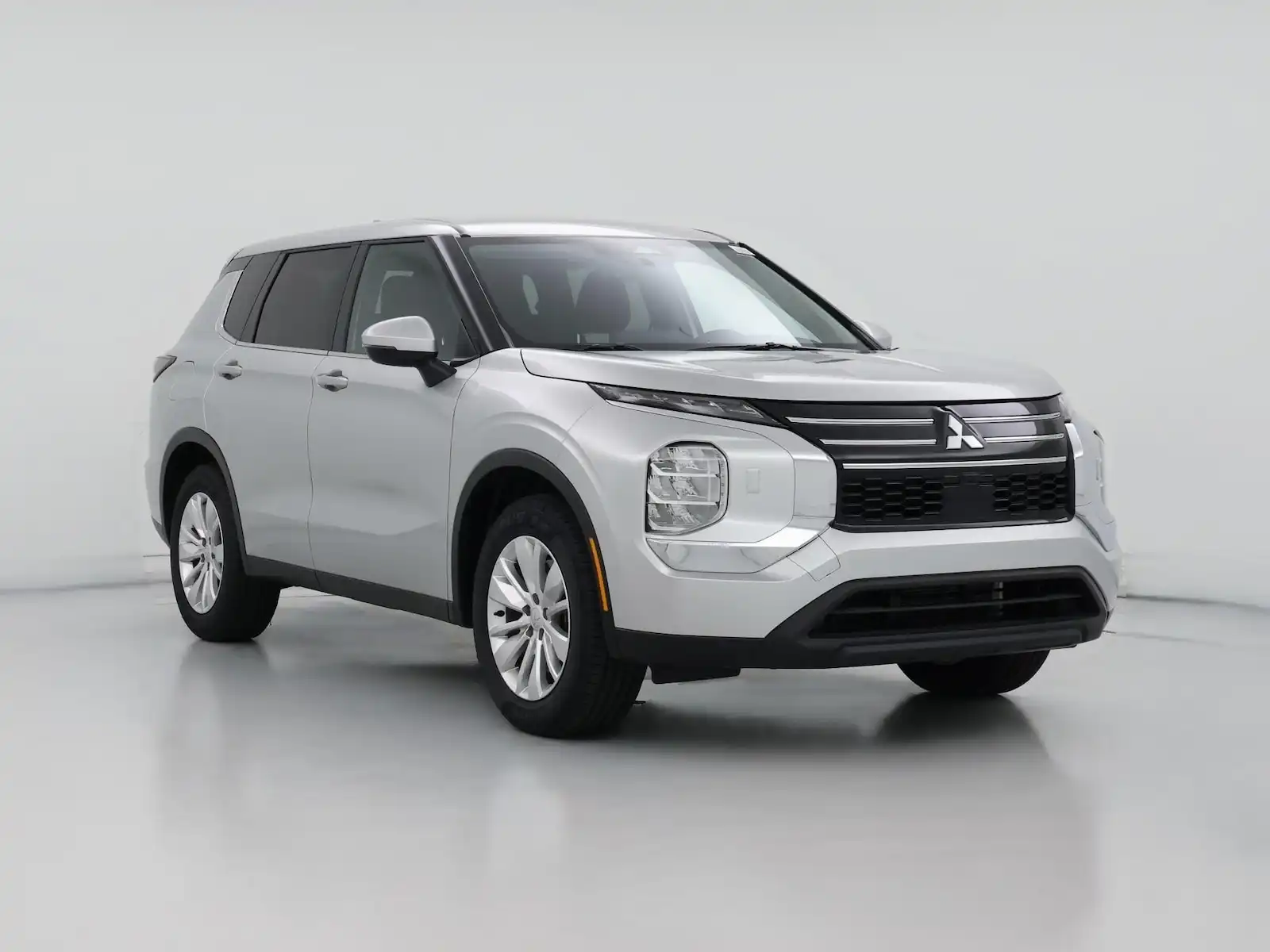 2025 Mitsubishi Outlander ES S-AWC's photo