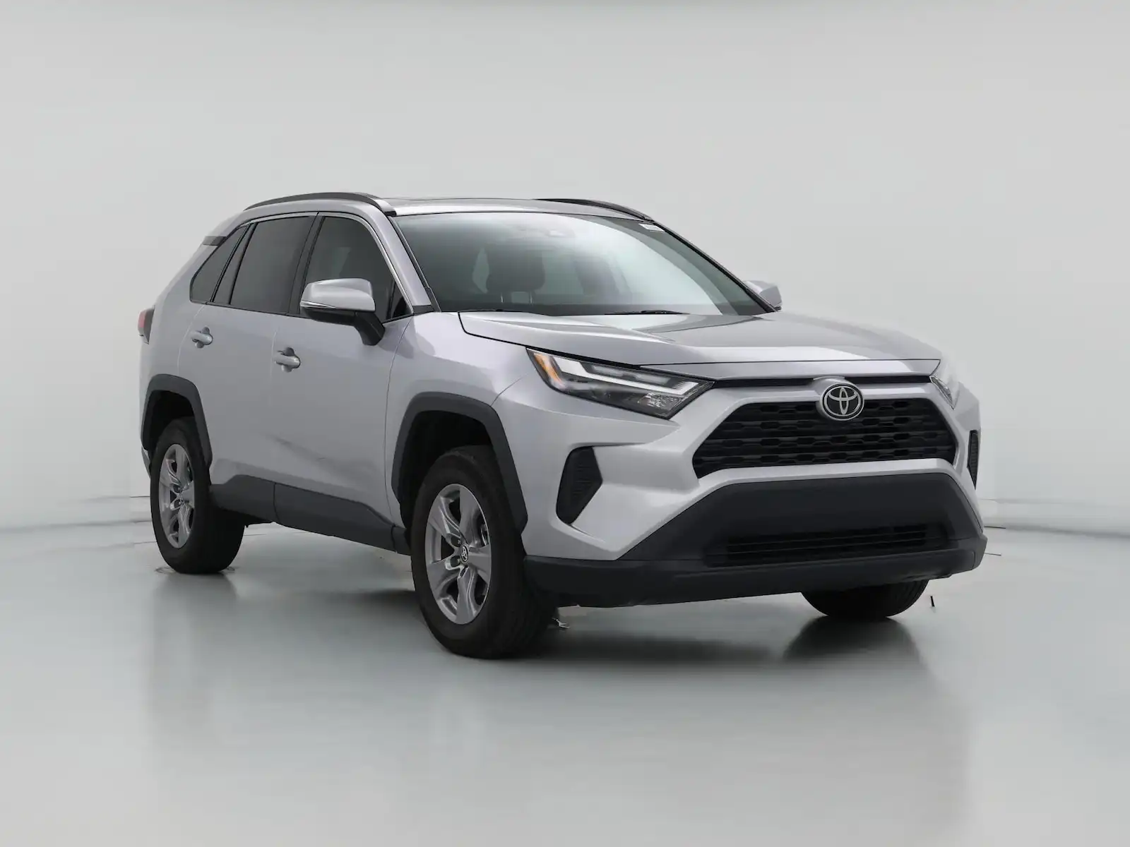 2025 Toyota RAV4 XLE AWD's photo