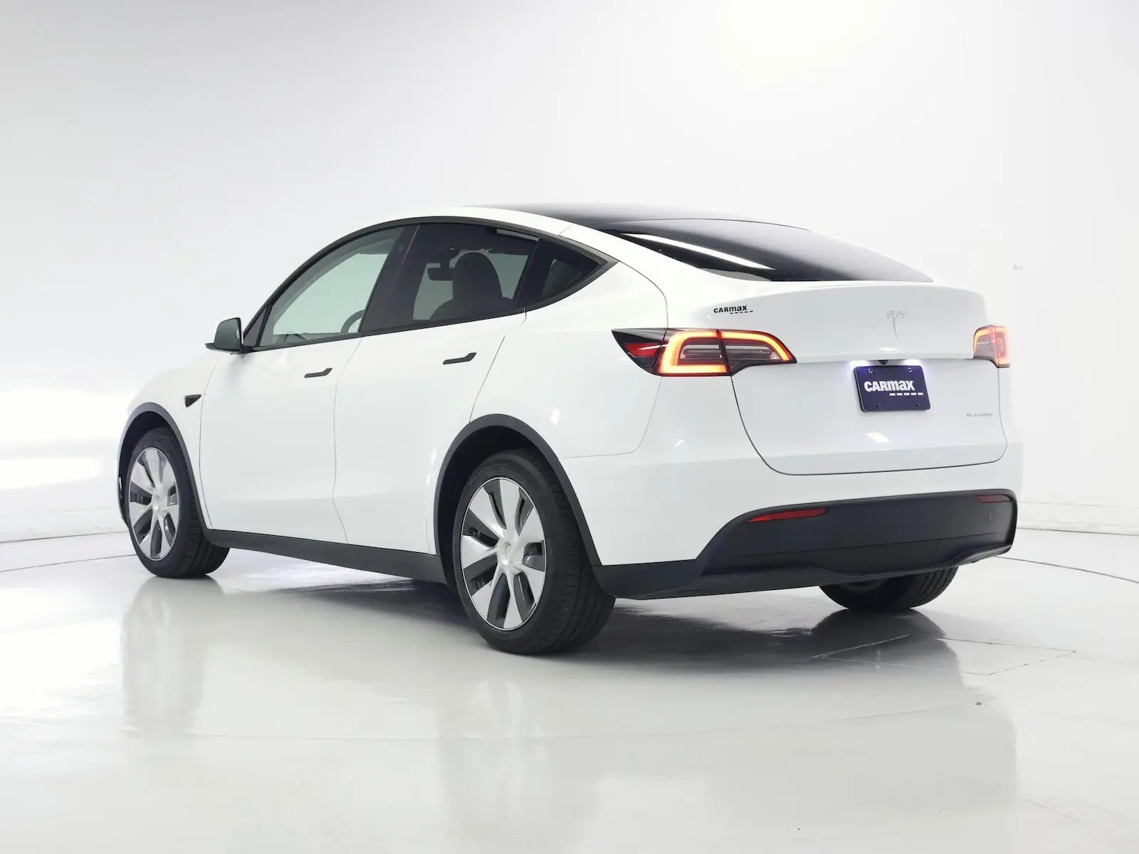2023 Tesla Model Y Long Range Dual Motor AWD photo 3