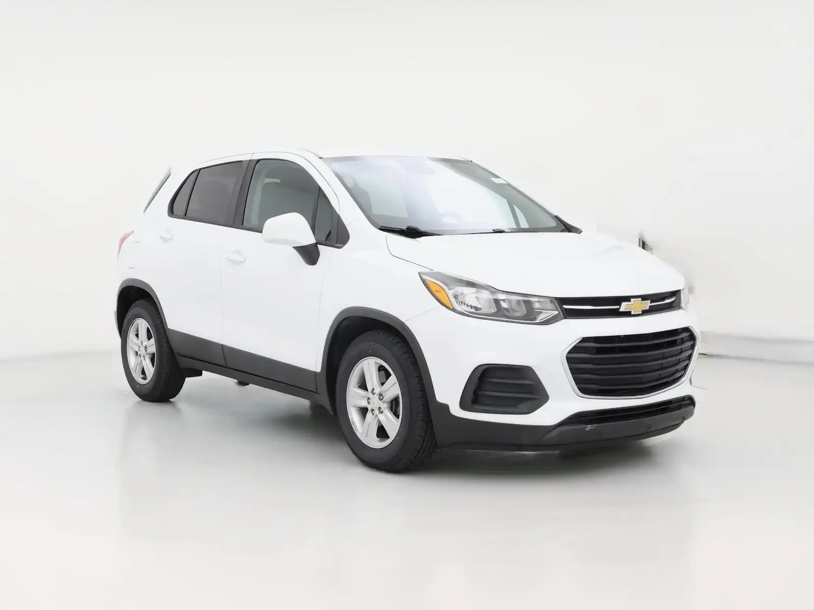2020 Chevrolet Trax LS's photo