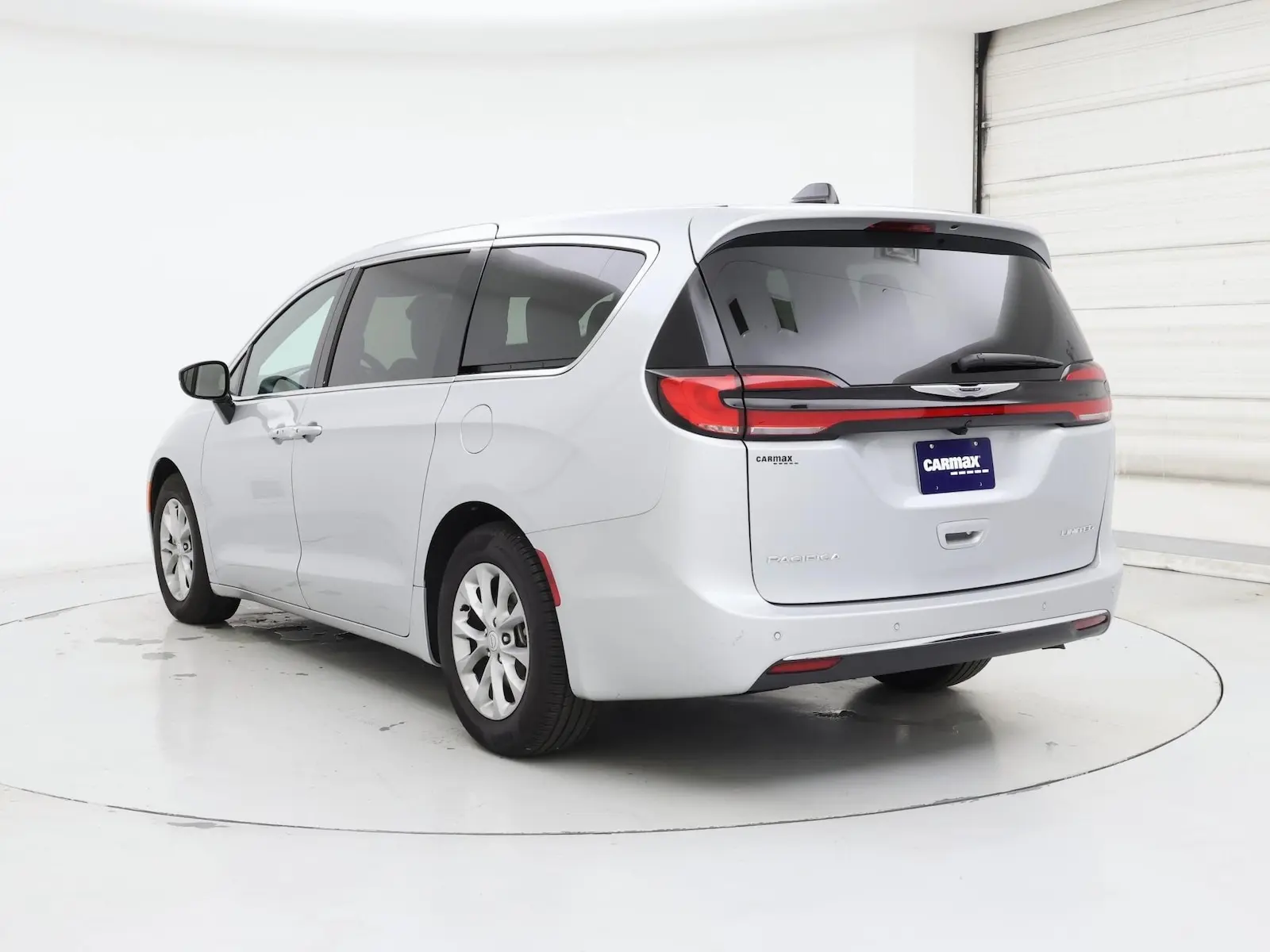 2026 Chrysler Pacifica Limited photo 3
