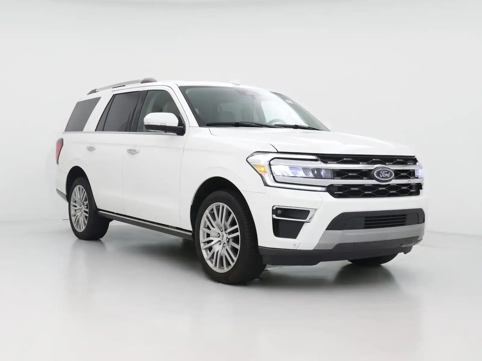 2024 Ford Expedition Limited's photo