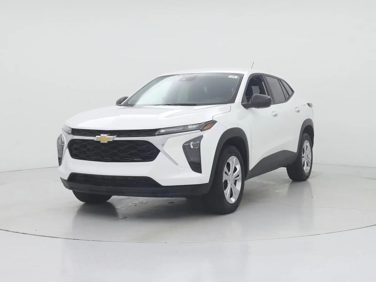 2025 Chevrolet Trax LS photo 5
