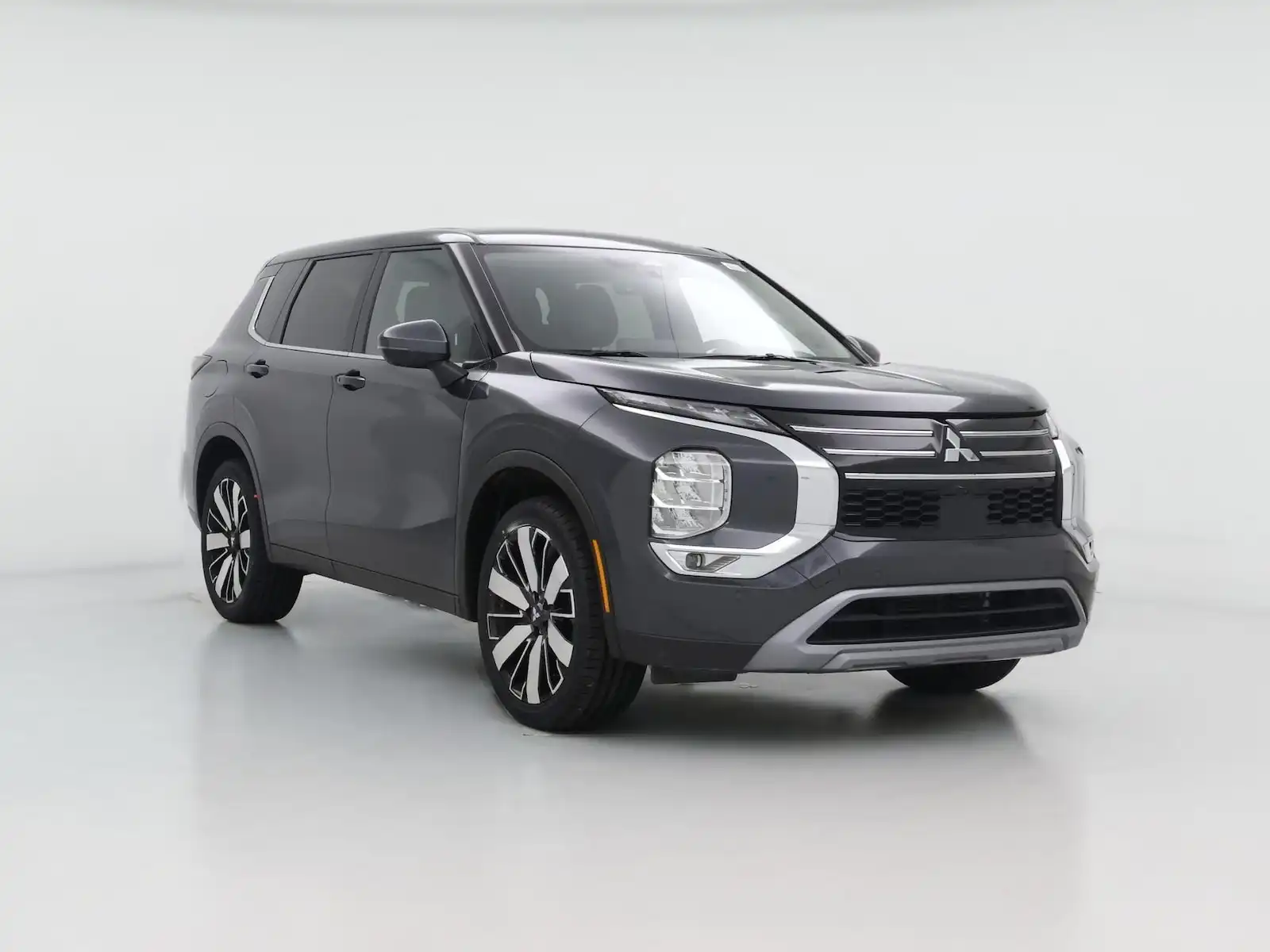 2025 Mitsubishi Outlander SE FWD's photo