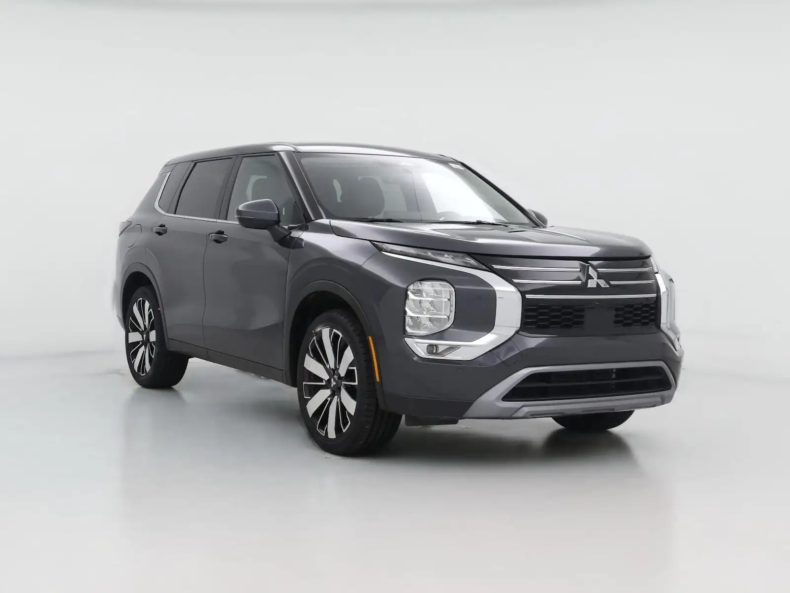 2025 Mitsubishi Outlander SE FWD's photo