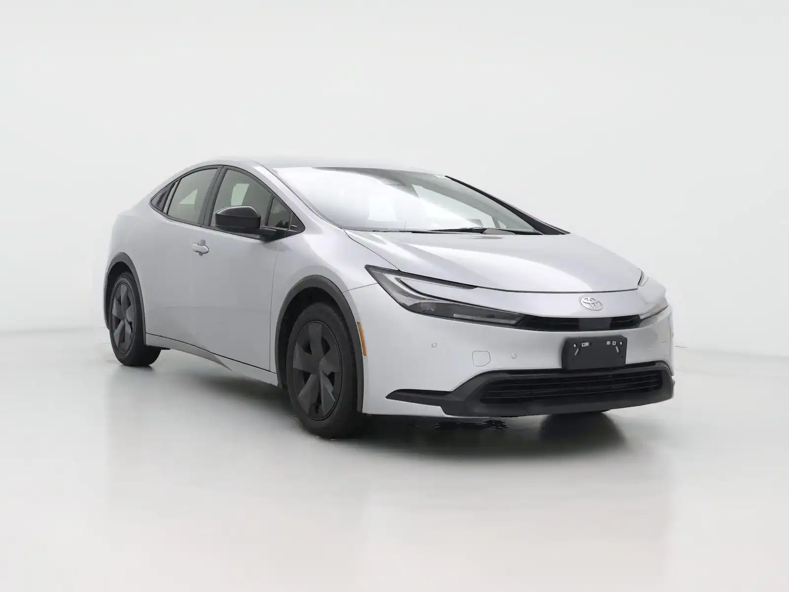 2025 Toyota Prius LE FWD's photo