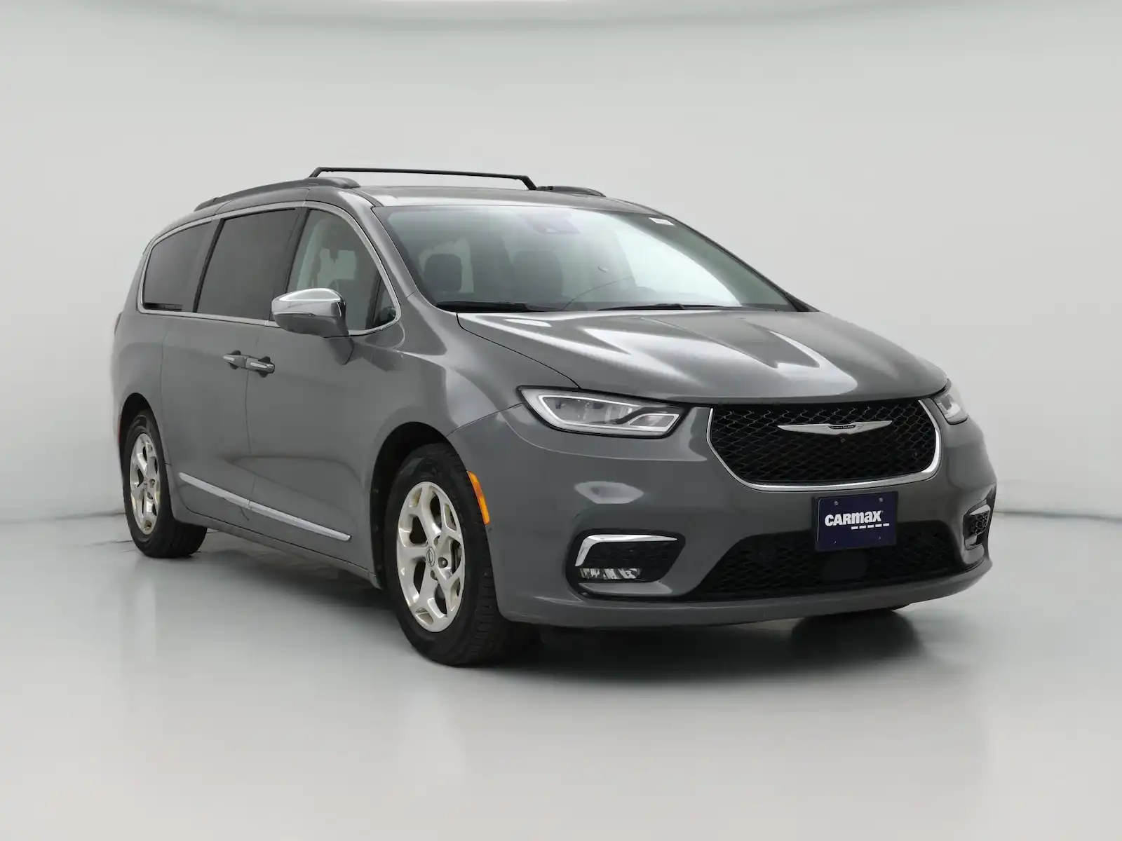 2022 Chrysler Pacifica Limited's photo