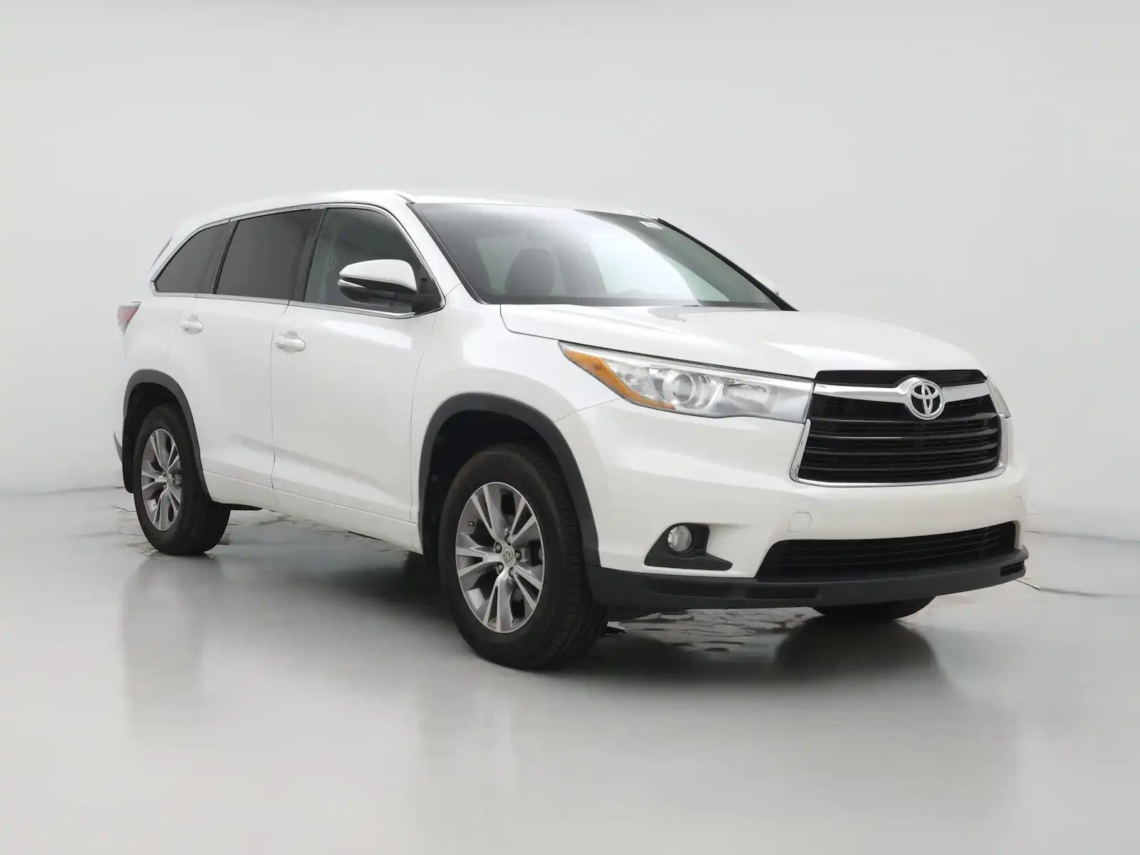 2015 Toyota Highlander LE's photo