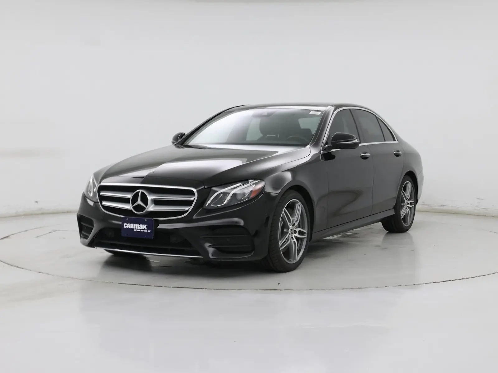 2018 Mercedes-Benz E-Class E300 4MATIC photo 5