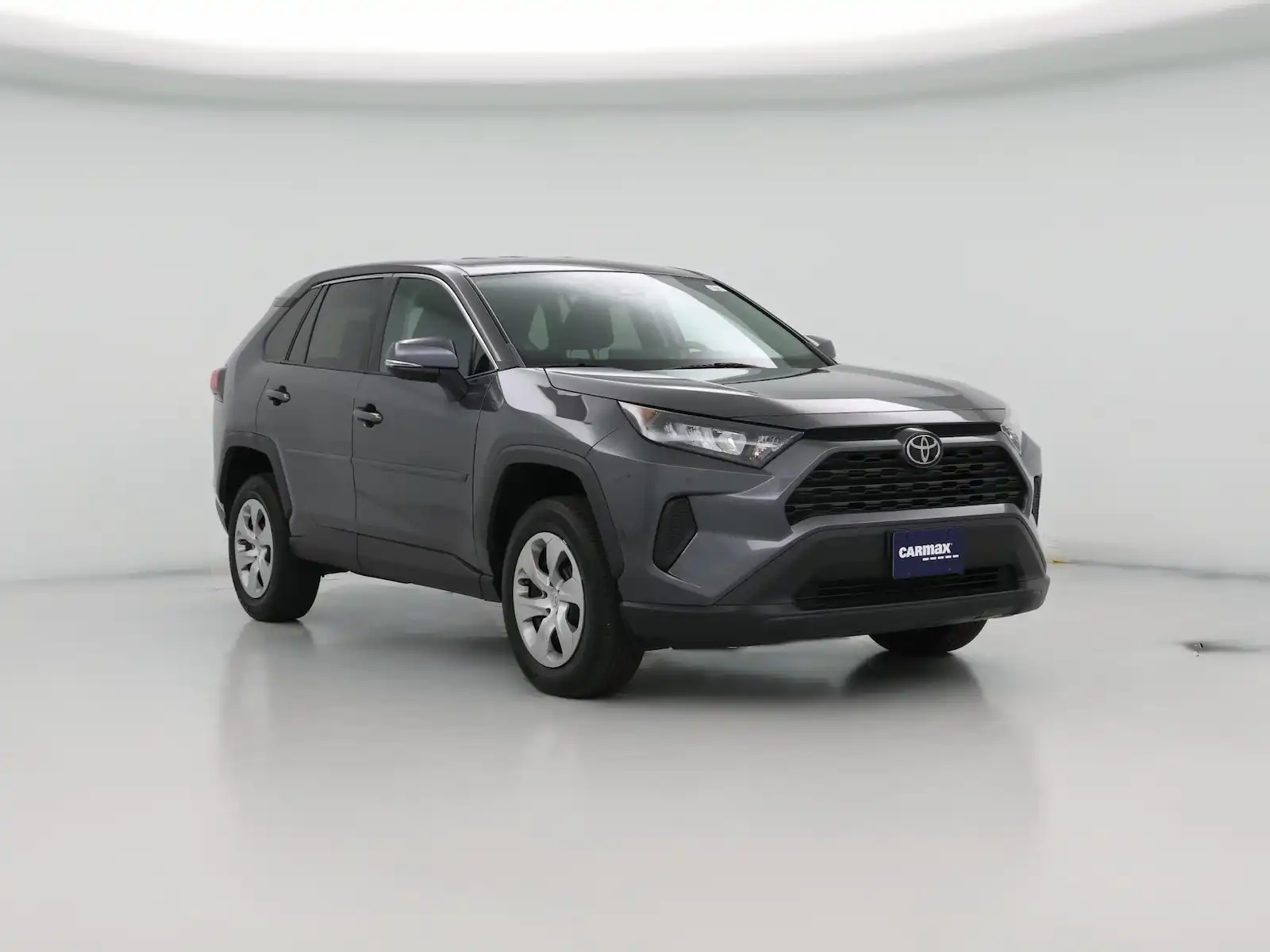 2022 Toyota RAV4 LE AWD's photo