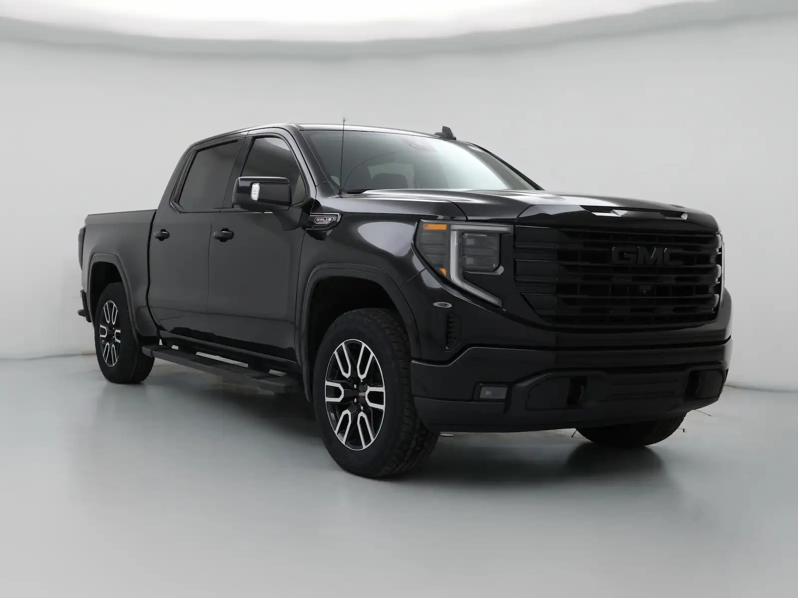 2022 GMC Sierra Elevation 4WD Crew Cab Standard Box's photo