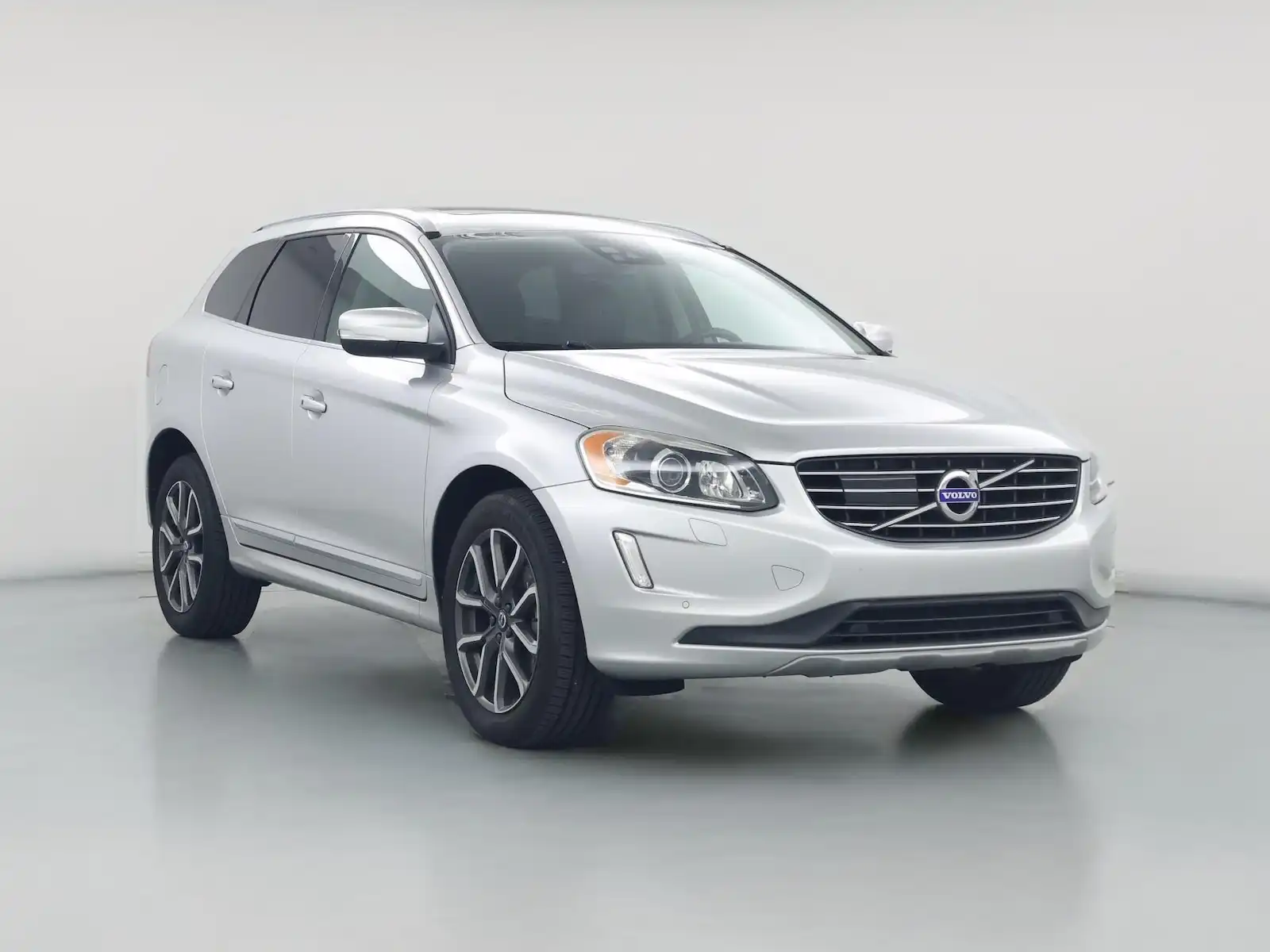 2016 Volvo XC60 T5 AWD Platinum's photo