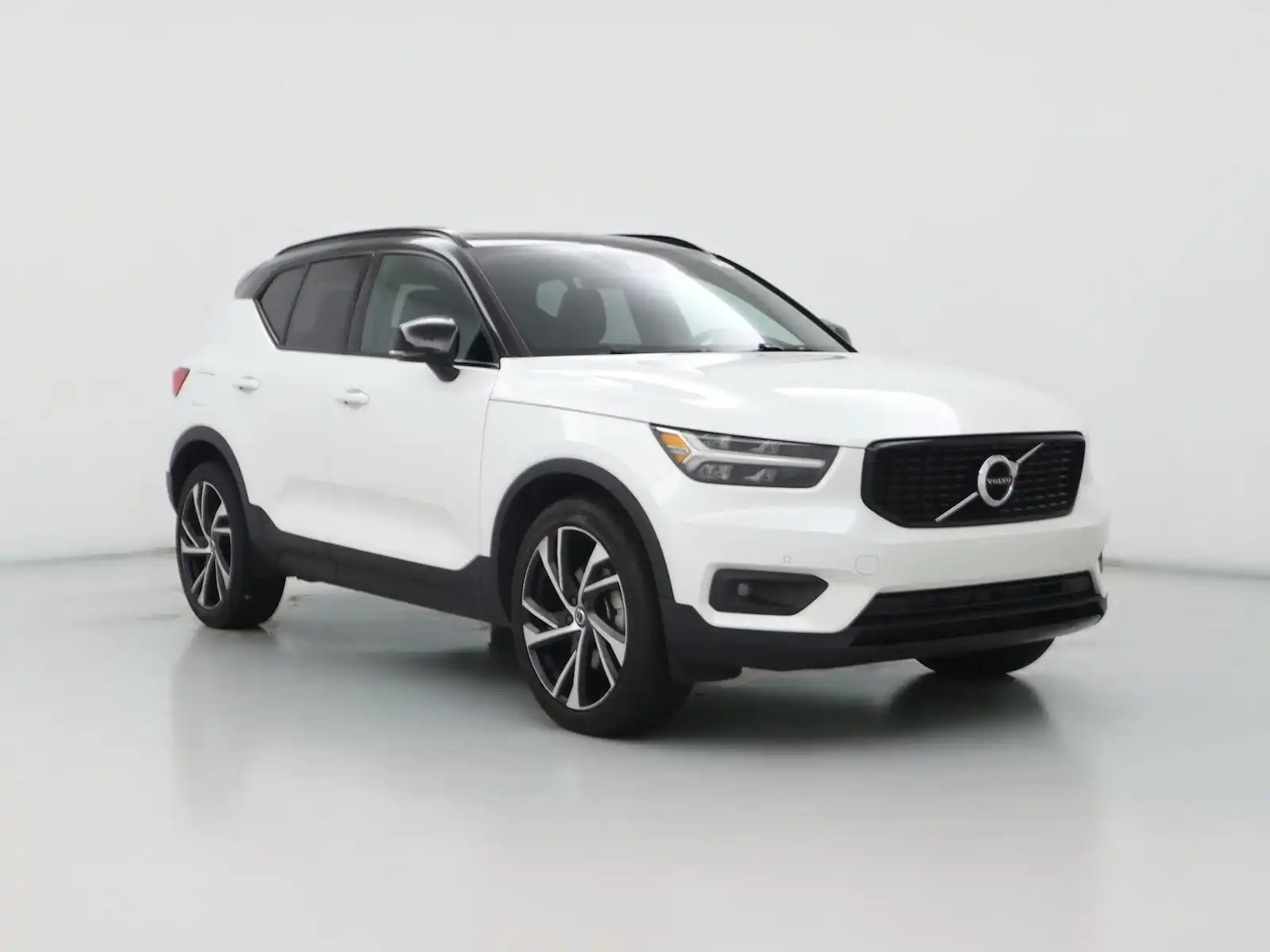 2021 Volvo XC40 T5 R-Design AWD's photo