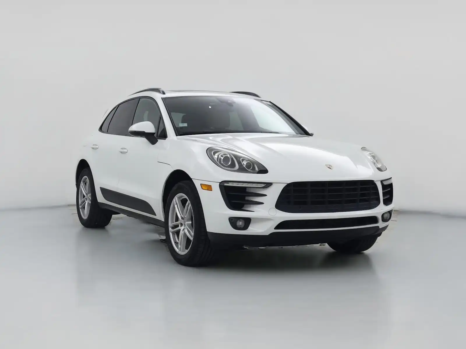 2017 Porsche Macan Base's photo