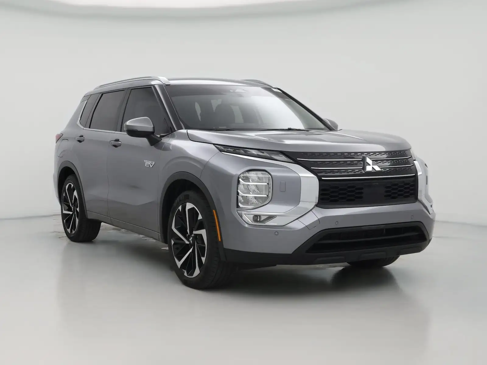 2023 Mitsubishi Outlander Plug-in Hybrid SEL S-AWC's photo