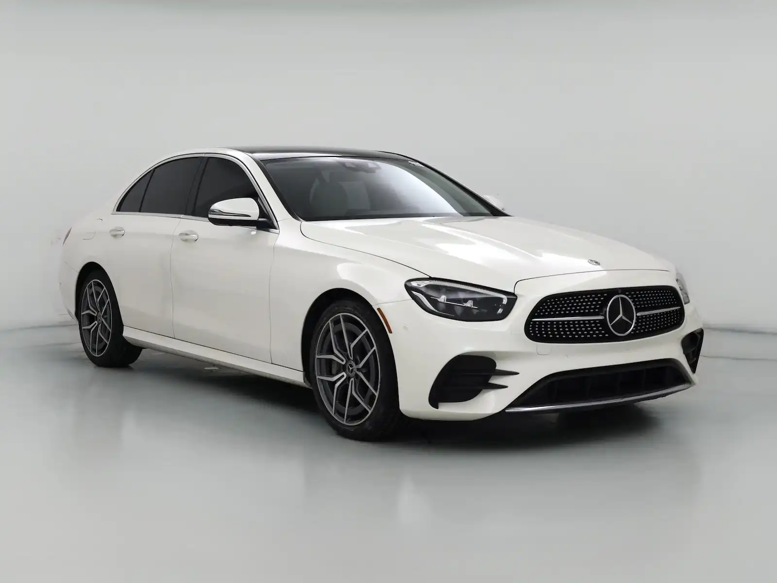 2023 Mercedes-Benz E-Class E350's photo