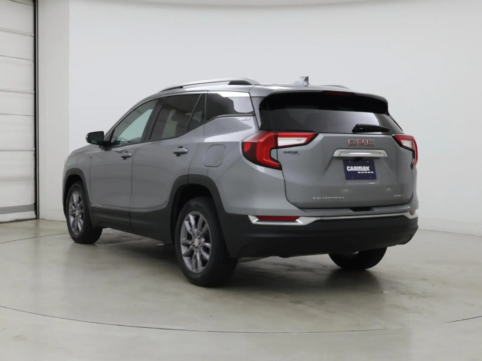 2023 GMC Terrain SLT AWD photo 3