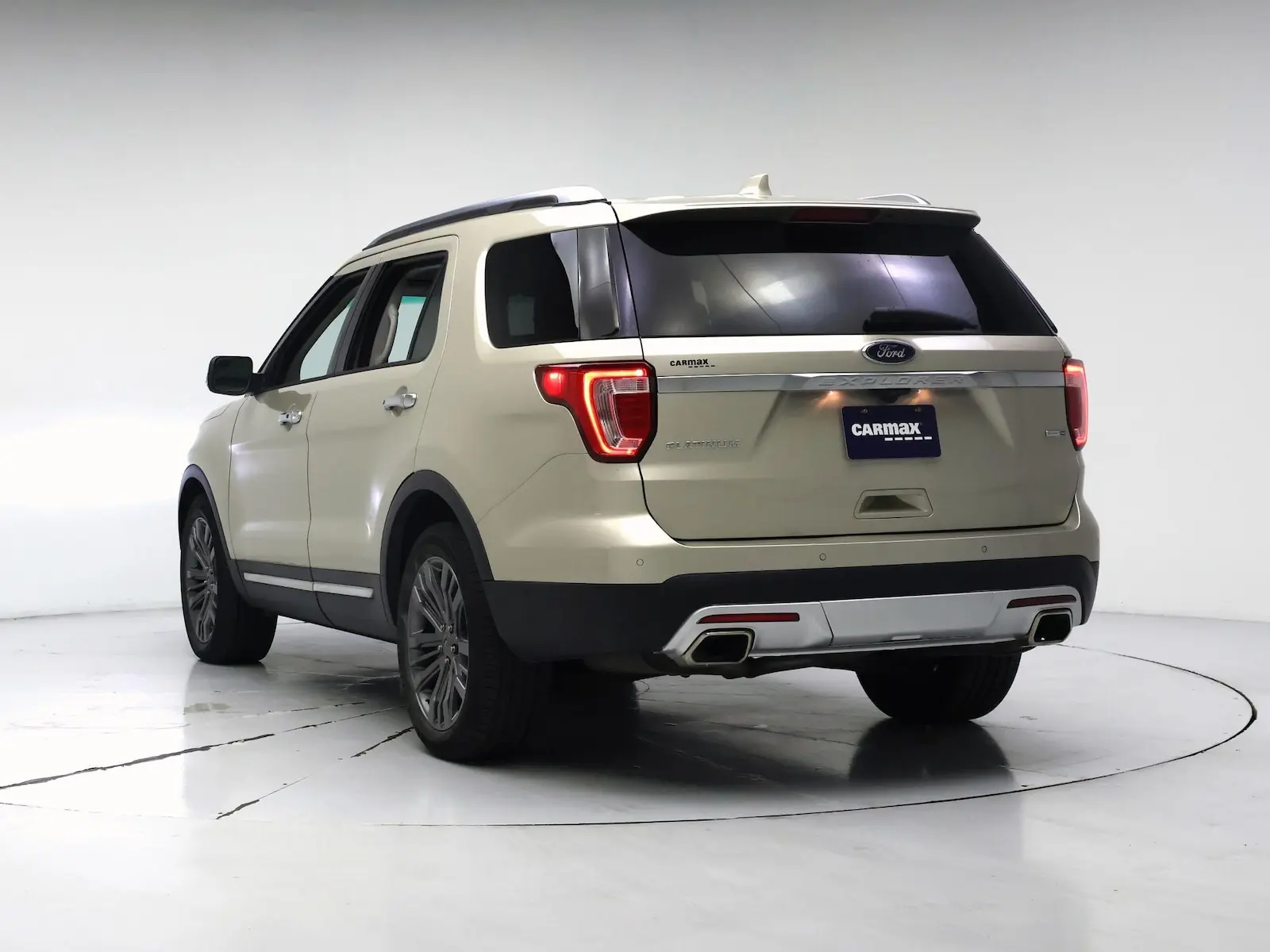 2017 Ford Explorer Platinum 4WD photo 3