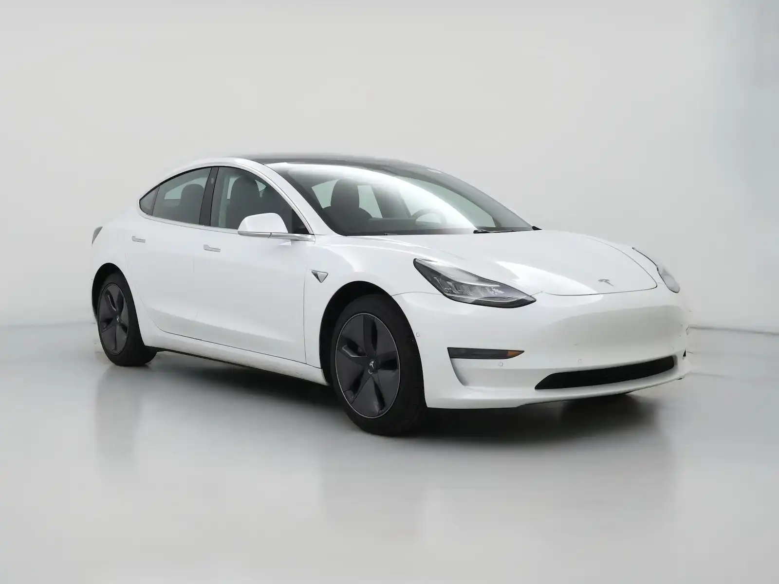 2020 Tesla Model 3 Standard Range Plus's photo