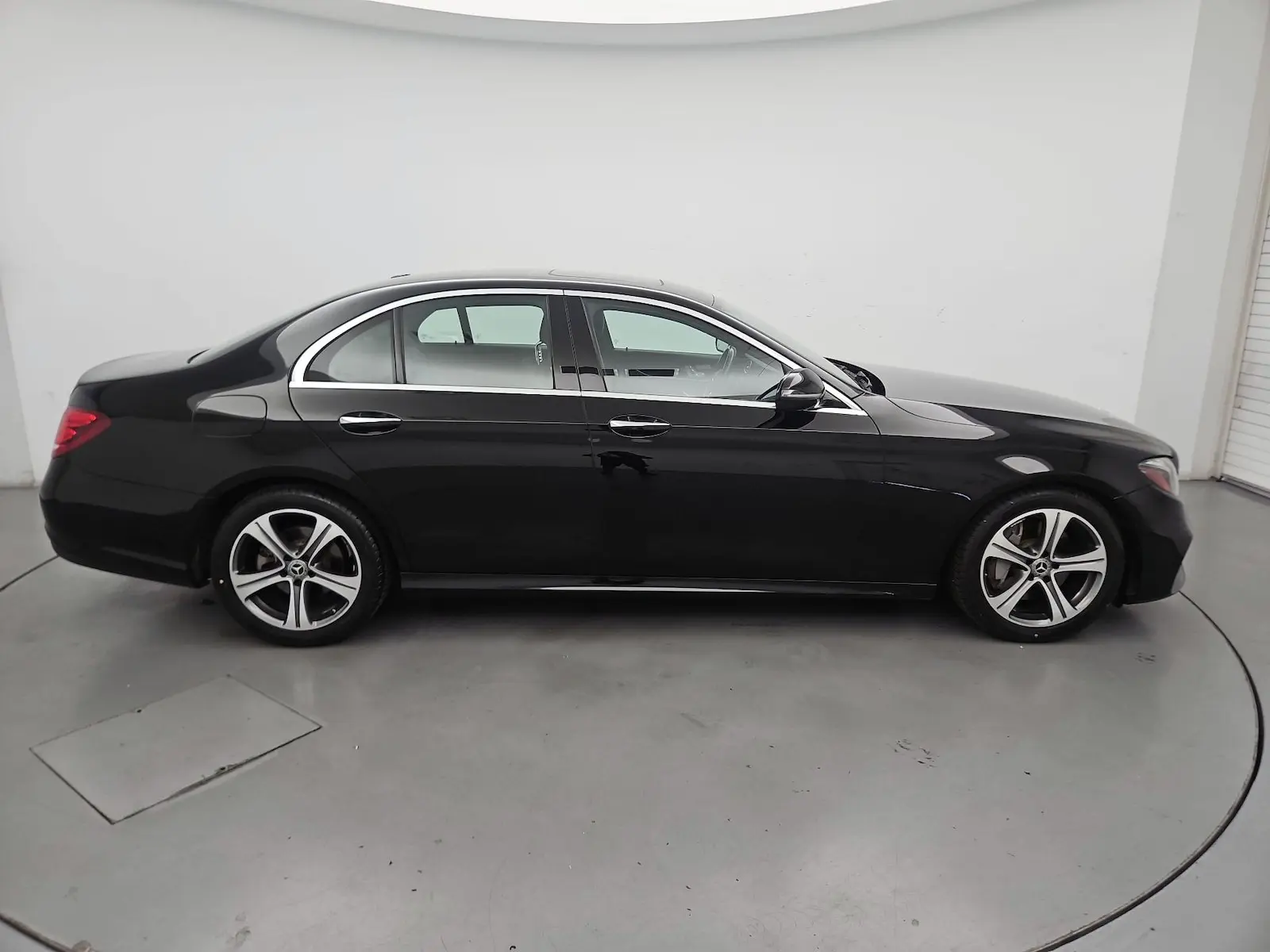 2020 Mercedes-Benz E-Class E350 photo 4