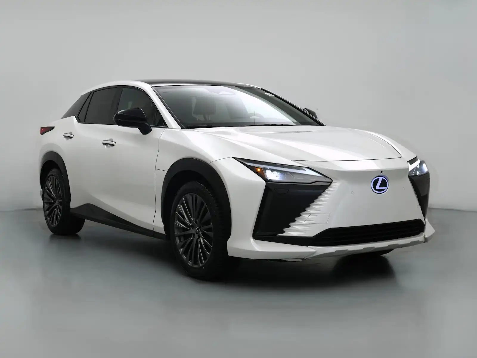 2023 Lexus RZ 450e 450e Luxury AWD's photo