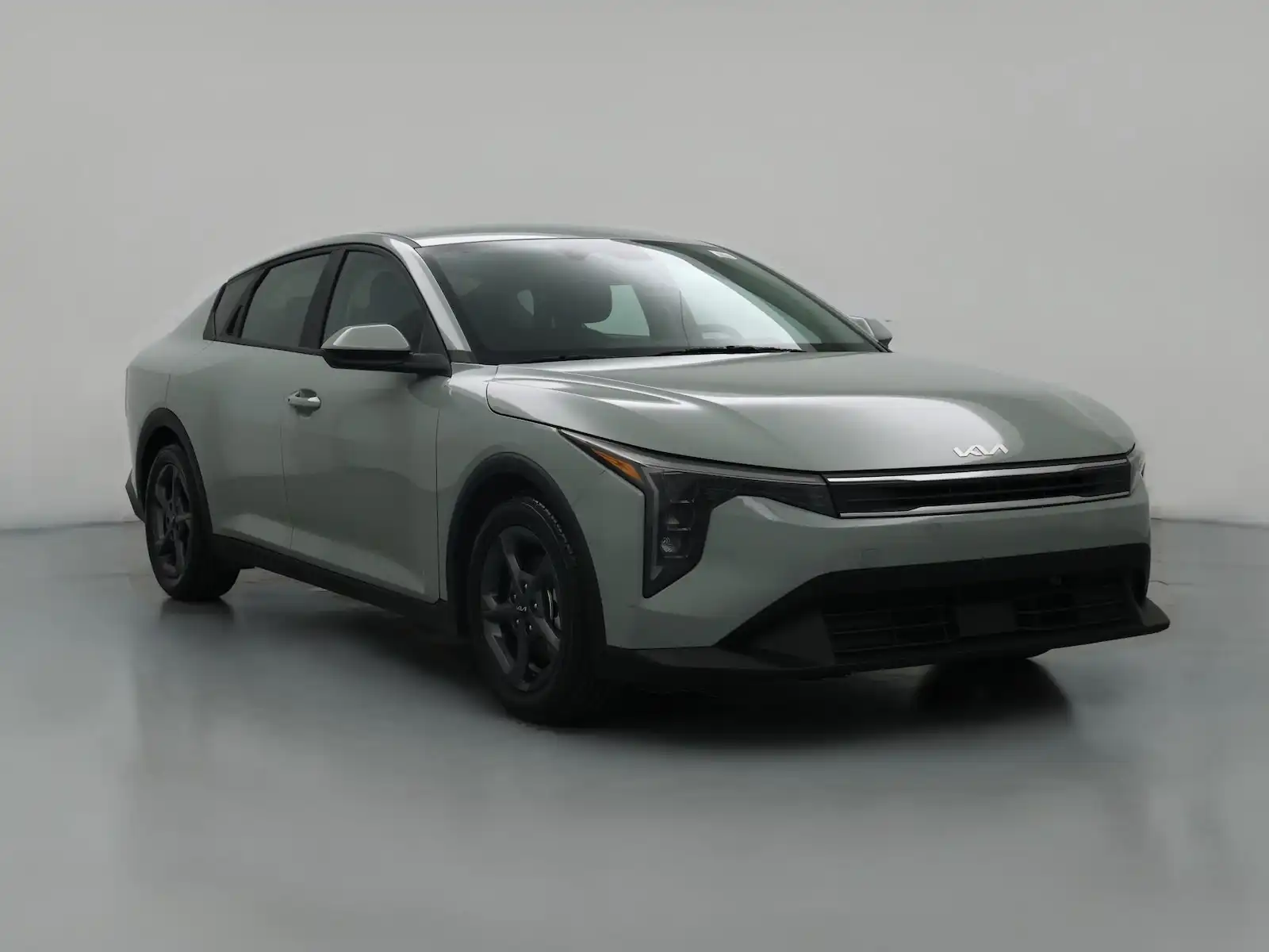 2025 Kia K4 LXS Auto's photo