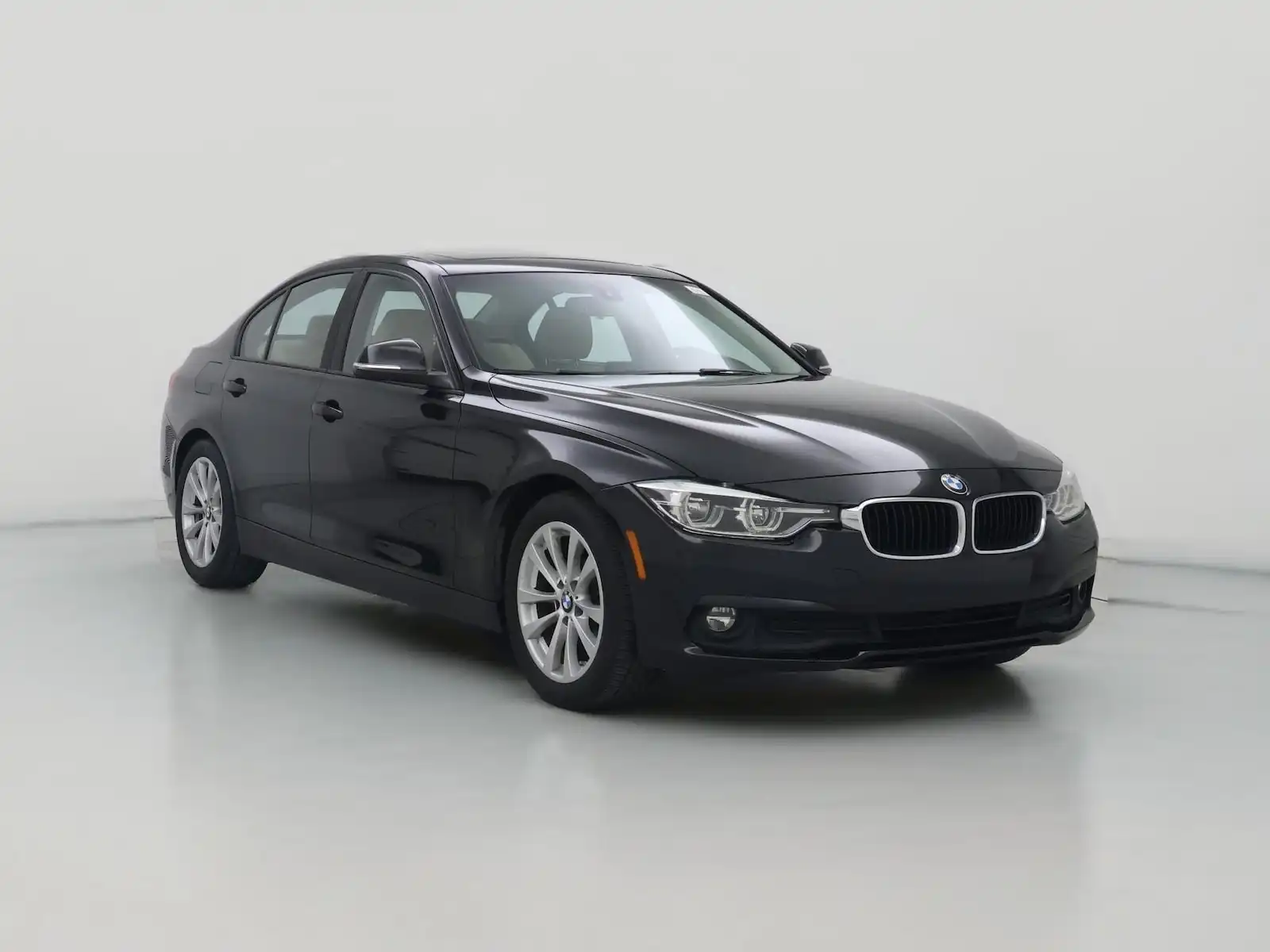 2018 BMW 3 Series 320i Sedan's photo